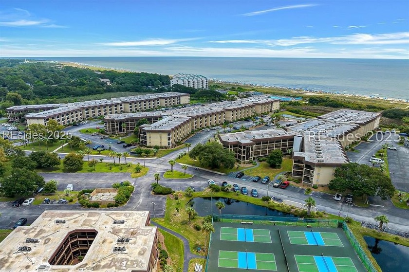 Enjoy coastal living at its best in this updated 3rd floor villa - Beach Condo for sale in Hilton Head Island, South Carolina on Beachhouse.com