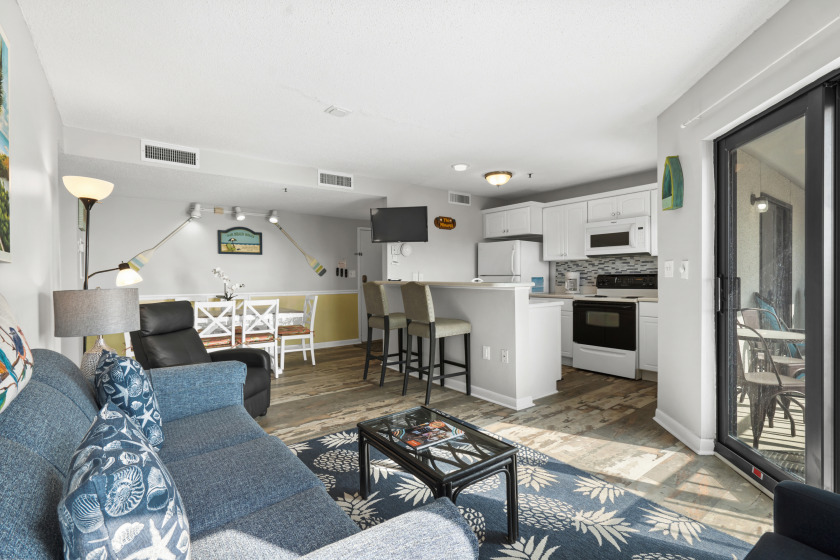 T1612 at the Myrtle Beach - Beach Vacation Rentals in Myrtle Beach, South Carolina on Beachhouse.com