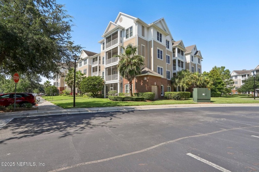 Wake up to sunshine in this 3BR/2BA Wolf Creek condo, where - Beach Condo for sale in Jacksonville, Florida on Beachhouse.com