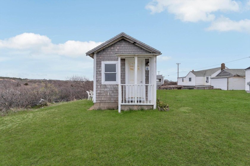 Charming and compact, this freestanding seasonal studio cottage - Beach Condo for sale in Truro, Massachusetts on Beachhouse.com