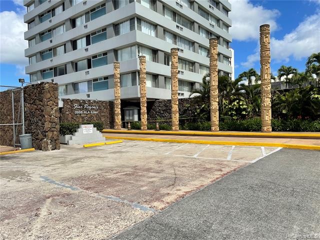 Long fixed lease until 2078.  This is a comfortable studio unit - Beach Condo for sale in Honolulu, Hawaii on Beachhouse.com