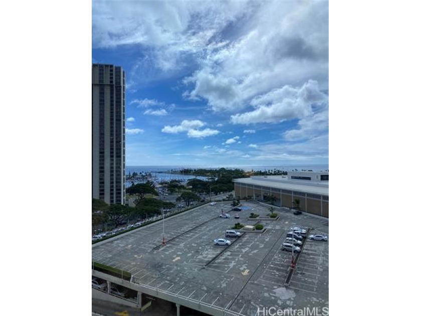Studio Unit with Sunset/Ocean Views! Excellent location for your - Beach Condo for sale in Honolulu, Hawaii on Beachhouse.com