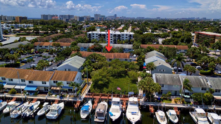 PRICED TO SELL with Fantastic mangrove front views! Bring your - Beach Townhome/Townhouse for sale in Pompano Beach, Florida on Beachhouse.com