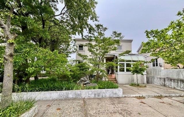 Literally On the water Take advantage of a unique opportunity to - Beach Home for sale in Brooklyn, New York on Beachhouse.com