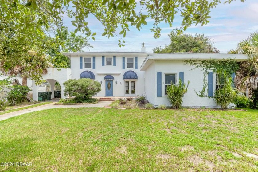 Charming home in the Historic Seabreeze District. Fantastic home - Beach Home for sale in Daytona Beach, Florida on Beachhouse.com