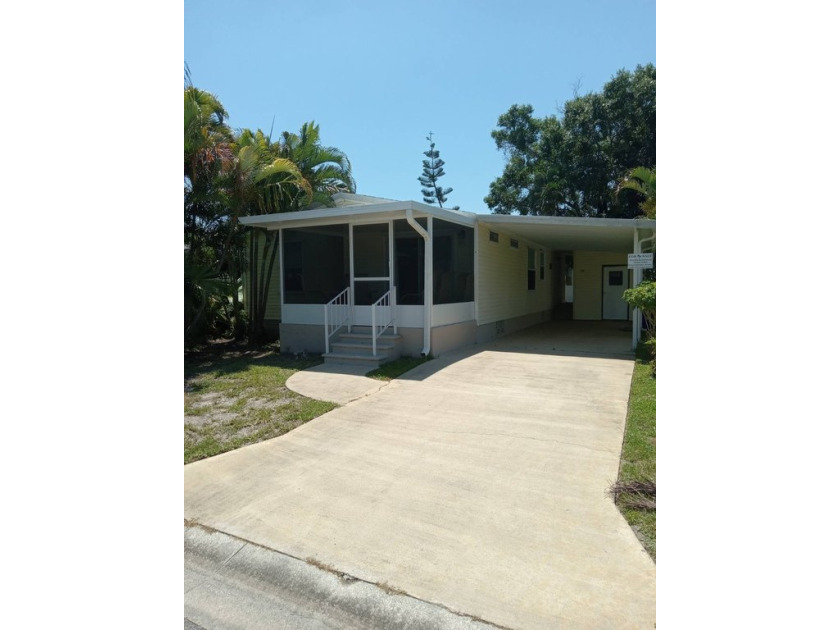 Great deal for this home in Heron Cay, a 55 Plus Community - Beach Home for sale in Vero Beach, Florida on Beachhouse.com