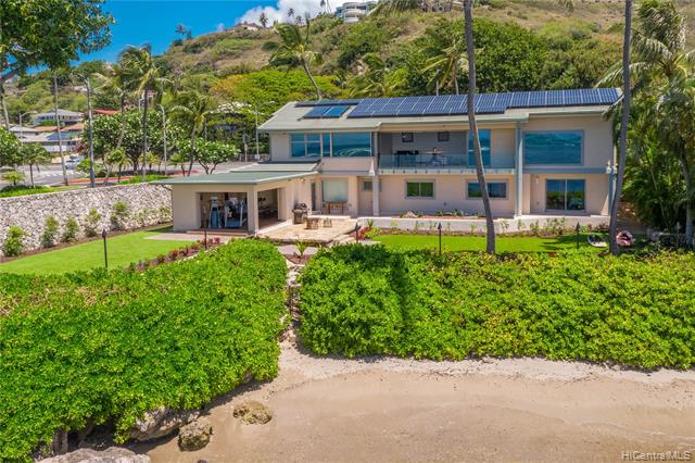 Come and experience the privacy of Hale Pu&apos;uikena, your - Beach Home for sale in Honolulu, Hawaii on Beachhouse.com
