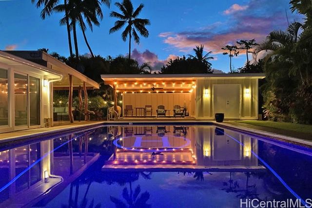 Quality finishes define this impeccably remodeled residence - Beach Home for sale in Kailua, Hawaii on Beachhouse.com