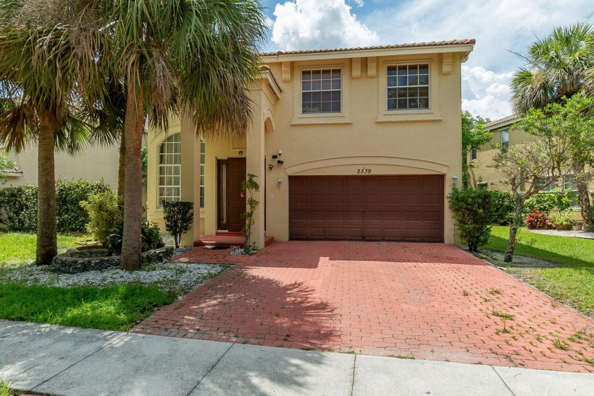 Lovely 5 bedroom / 3 bath single family home located in the very - Beach Home for sale in Wellington, Florida on Beachhouse.com