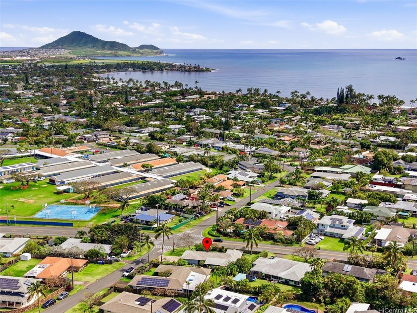 Located just moments from the white sands of Kailua Beach, this - Beach Home for sale in Kailua, Hawaii on Beachhouse.com