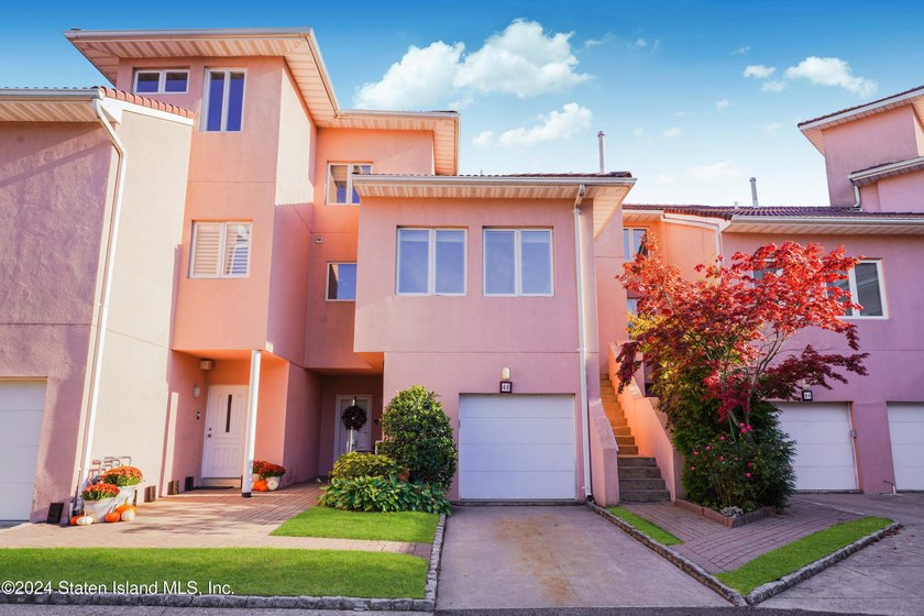 Discover the luxurious ocean front community of Port Regalle - Beach Condo for sale in Staten Island, New York on Beachhouse.com