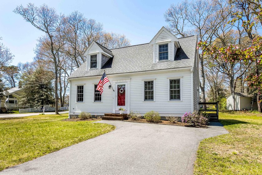 Pond access, flexible layout, and location--an ideal Cape Cod - Beach Home for sale in Marstons Mills, Massachusetts on Beachhouse.com
