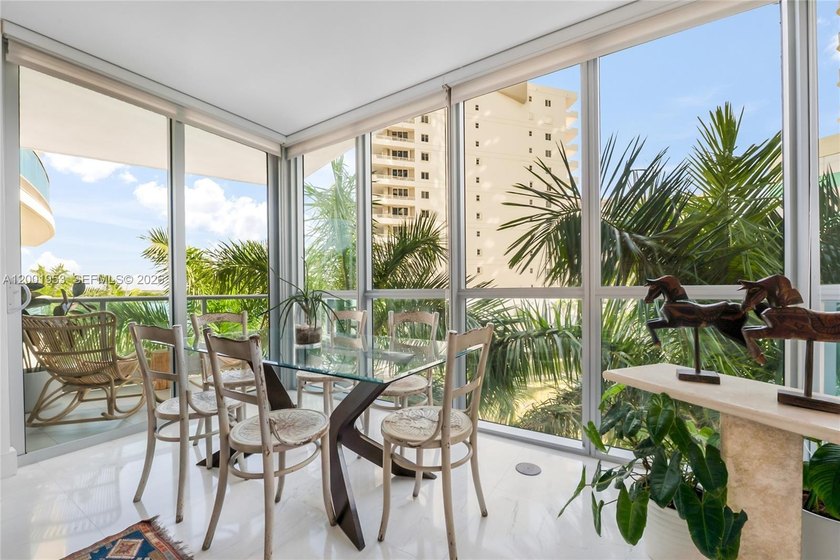 Jade Residences at Brickell Bay charming corner surrounded by - Beach Condo for sale in Miami, Florida on Beachhouse.com