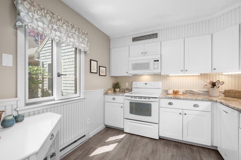 A Sea Pines Condo! Nestled in a spectacular complex on Cape Cod - Beach Condo for sale in Brewster, Massachusetts on Beachhouse.com