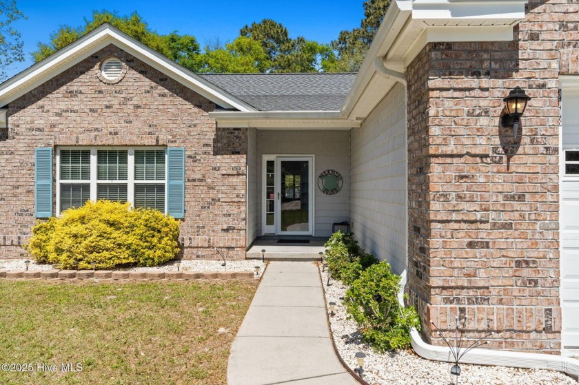 Don't miss the opportunity to own 9008 Oak Ridge Plantation - Beach Home for sale in Calabash, North Carolina on Beachhouse.com