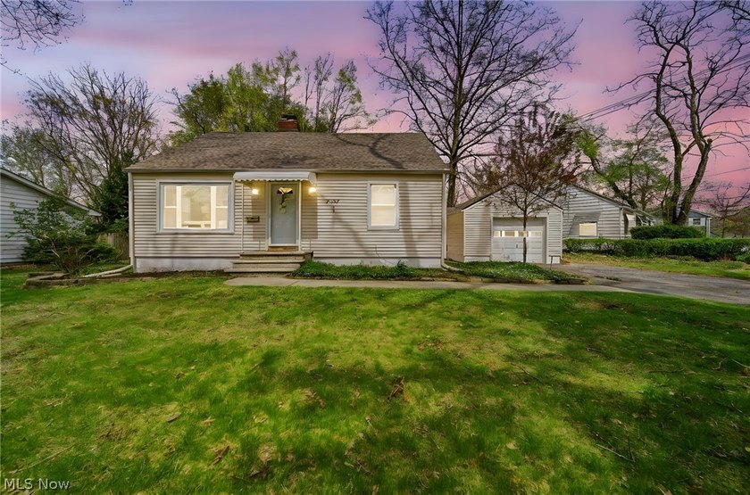 Fresh, inviting, and full of space-this charming bungalow offers - Beach Home for sale in Mentor, Ohio on Beachhouse.com