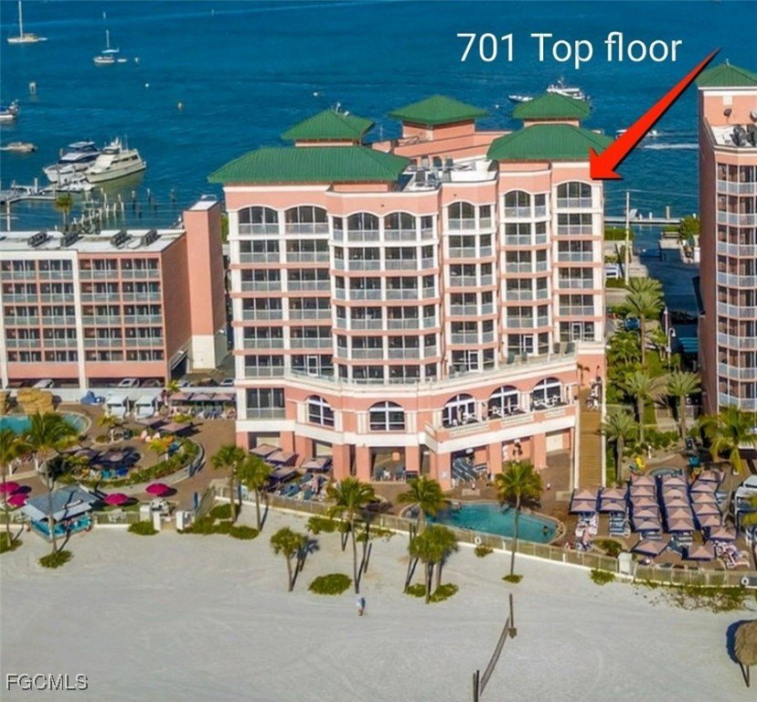 ISLAND PENTHOUSE IN THE SKY! You'll be amazed by this unique - Beach Condo for sale in Fort Myers Beach, Florida on Beachhouse.com