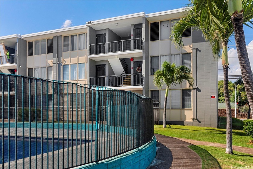 Convenient second-floor unit located in the heart of Waipahu - Beach Condo for sale in Waipahu, Hawaii on Beachhouse.com