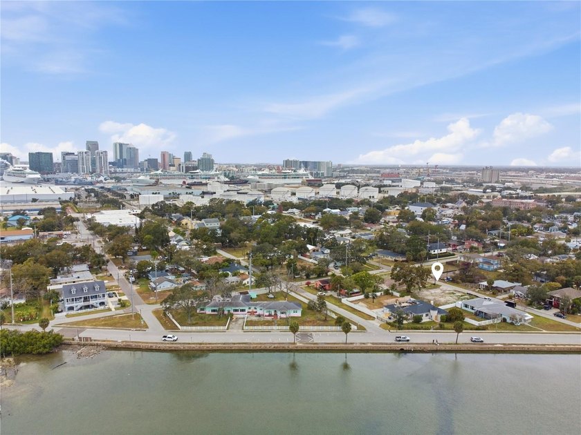Pre-Construction. To be built. PRE-CONSTRUCTION - Discover the - Beach Home for sale in Tampa, Florida on Beachhouse.com