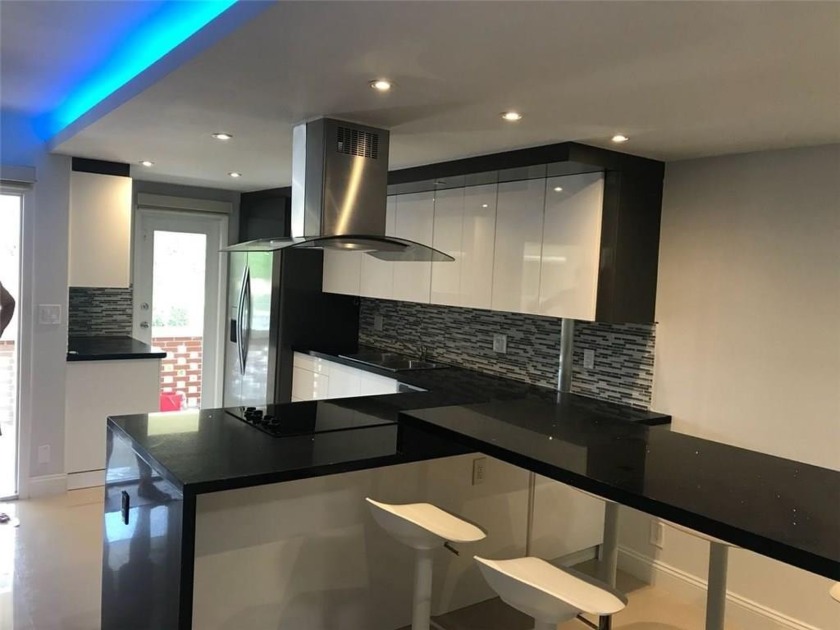 Amazing 2 bedrooms 2 baths unit completely updated by a home - Beach Condo for sale in Pompano Beach, Florida on Beachhouse.com