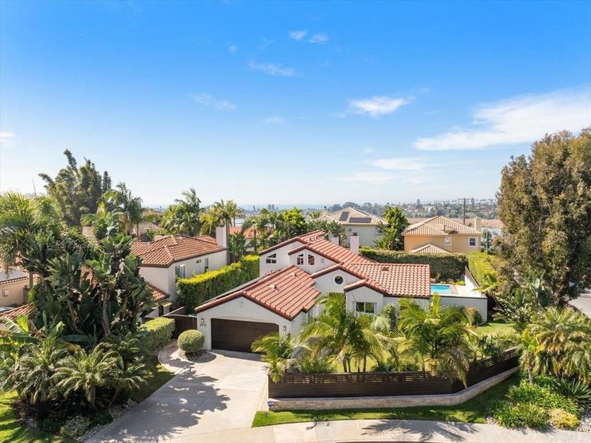 Beyond the lush, mature landscaping, this exceptional 4-bedroom - Beach Home for sale in Carlsbad, California on Beachhouse.com