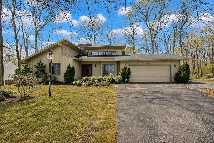 Bright and inviting, this well-maintained home offers - Beach Home for sale in Mashpee, Massachusetts on Beachhouse.com