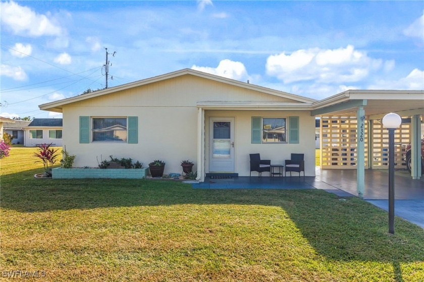 You will not want to miss this BEAUTIFULLY UPDATED 2 bed, 2 bath - Beach Home for sale in Lehigh Acres, Florida on Beachhouse.com