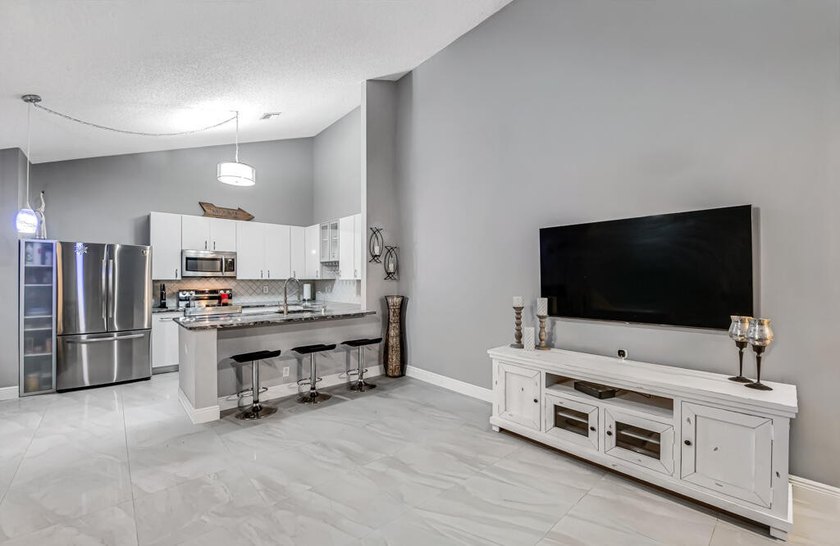 Welcome home to this beautiful and spacious 3 bedroom, 2 full - Beach Home for sale in Boynton Beach, Florida on Beachhouse.com