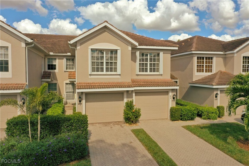 THIS 3BR/2BA UPSTAIRS UNIT IS LOADED WITH TERRIFIC UPGRADES & - Beach Condo for sale in Fort Myers, Florida on Beachhouse.com