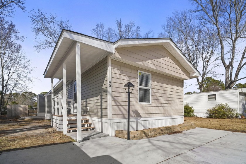 This one is all about the outside living! Huge deck and right on - Beach Home for sale in Murrells Inlet, South Carolina on Beachhouse.com