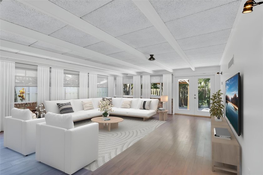 Welcome to this charming 3 bed/2 bath single-family resort style - Beach Home for sale in Pompano Beach, Florida on Beachhouse.com