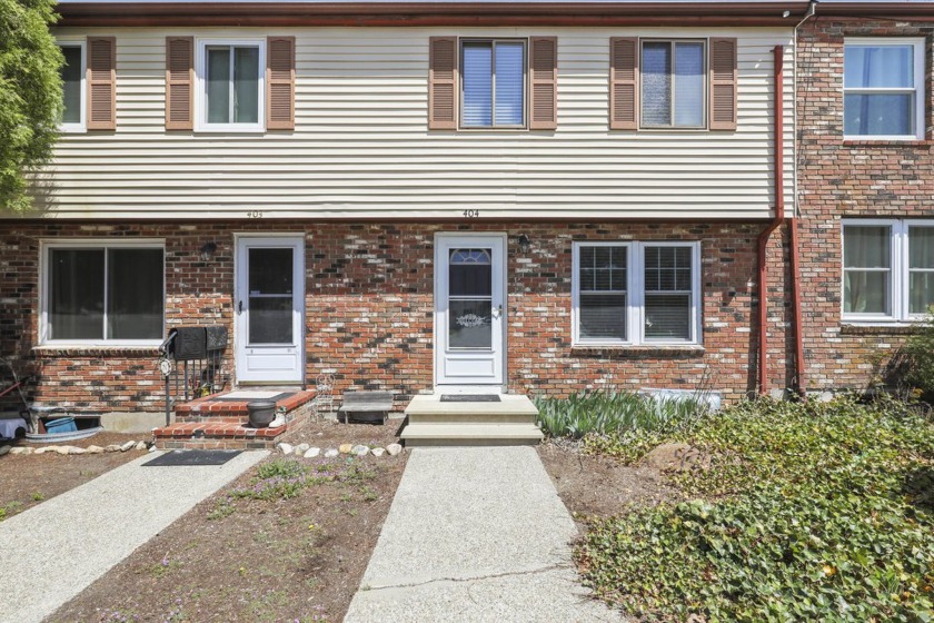 Welcome to this beautifully updated 2-bedroom, 2-bathroom middle - Beach Condo for sale in Bourne, Massachusetts on Beachhouse.com