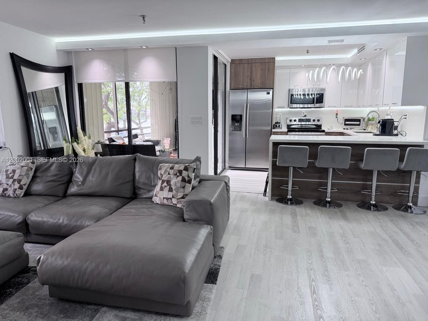 Beautiful and spacious 2 bed ,2 bath  condo located in the - Beach Condo for sale in Miami, Florida on Beachhouse.com