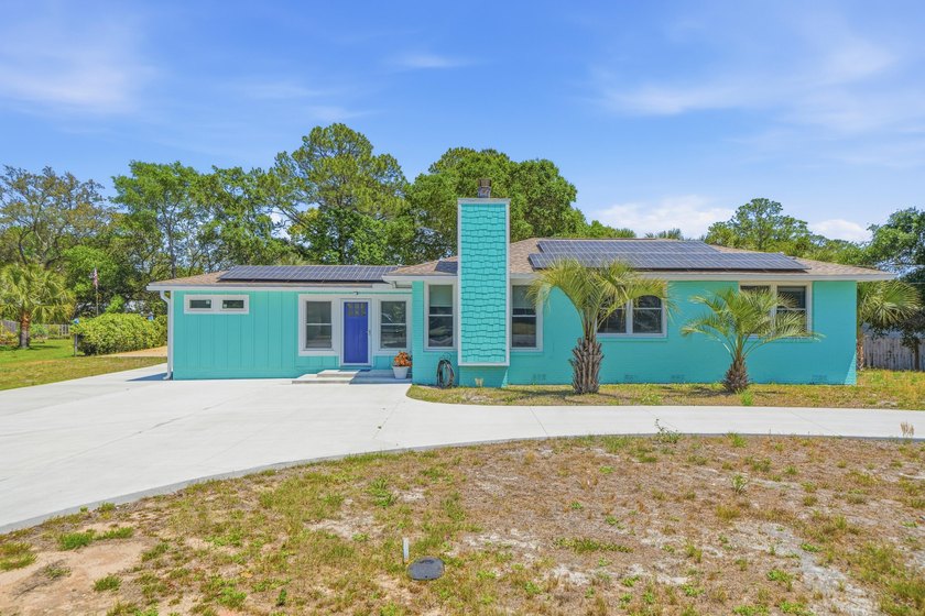 Beautifully remodeled from top to bottom by Randy Wise homes - Beach Home for sale in Fort Walton Beach, Florida on Beachhouse.com