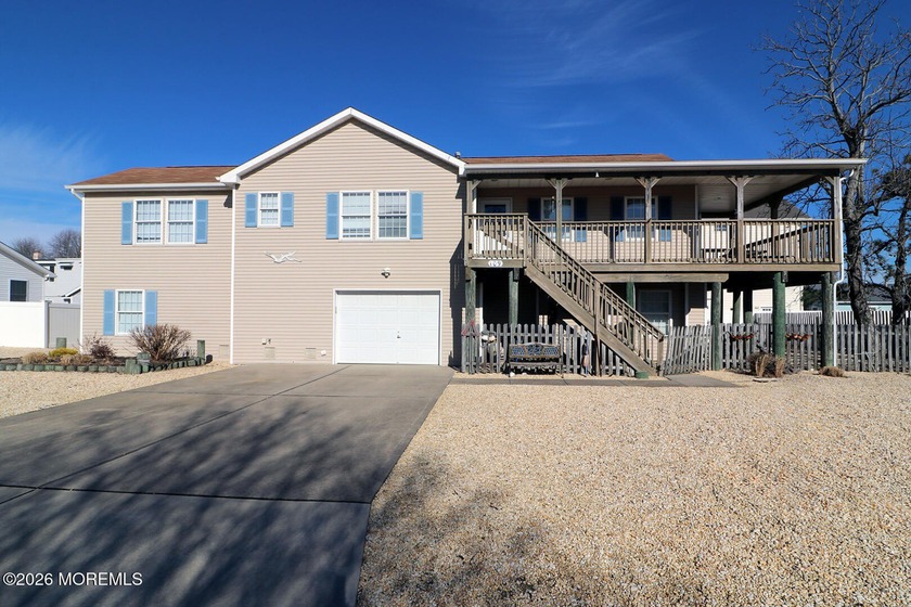 Waretown - Charming 3 bedroom, 2 bath home ideally located just - Beach Home for sale in Waretown, New Jersey on Beachhouse.com