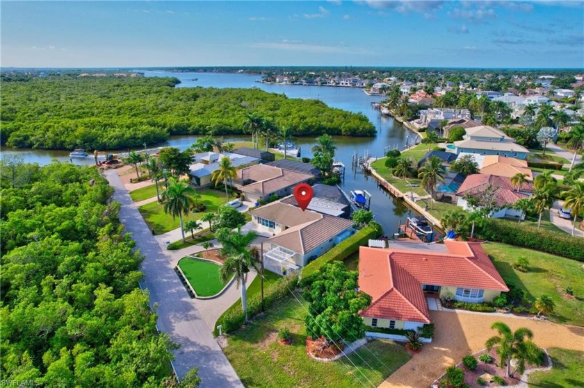 Boat, Entertain, Golf! 

Options abound from this chic coastal - Beach Home for sale in Naples, Florida on Beachhouse.com