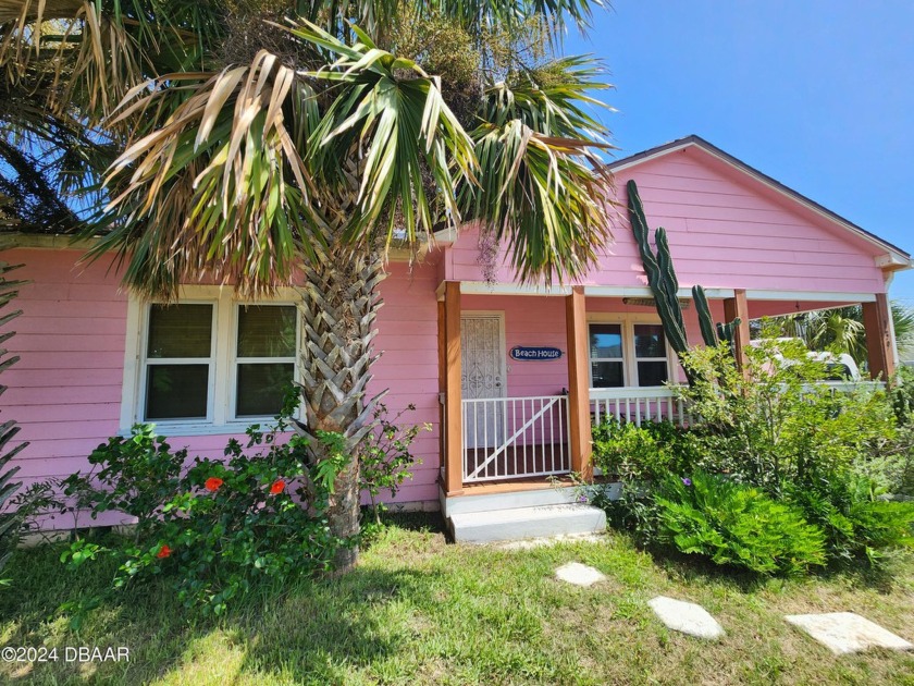 Welcome to your slice of paradise, just a seashell's throw away - Beach Home for sale in Daytona Beach, Florida on Beachhouse.com