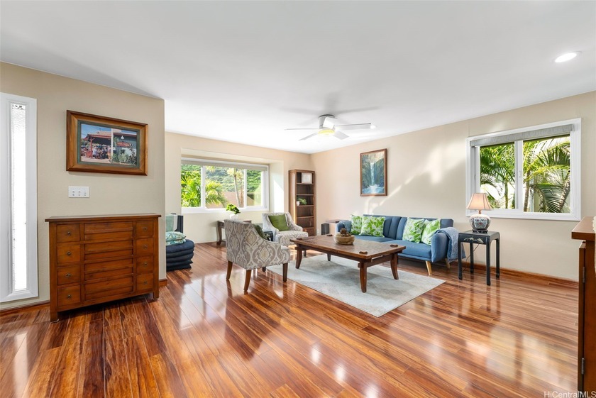 Island style living in East Honolulu! This immaculate 4 bedroom - Beach Home for sale in Honolulu, Hawaii on Beachhouse.com