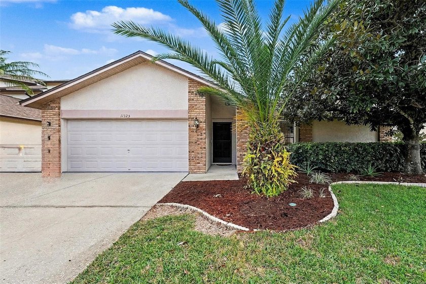 Welcome to your dream home overlooking Countryway Golf Course - Beach Home for sale in Tampa, Florida on Beachhouse.com