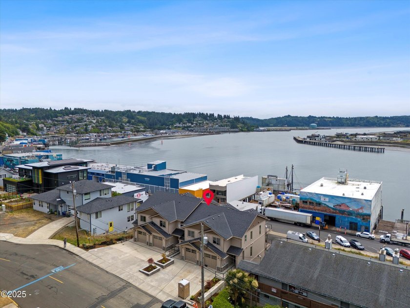 Stop waiting for interest rates to drop! Save now! The seller is - Beach Townhome/Townhouse for sale in Newport, Oregon on Beachhouse.com