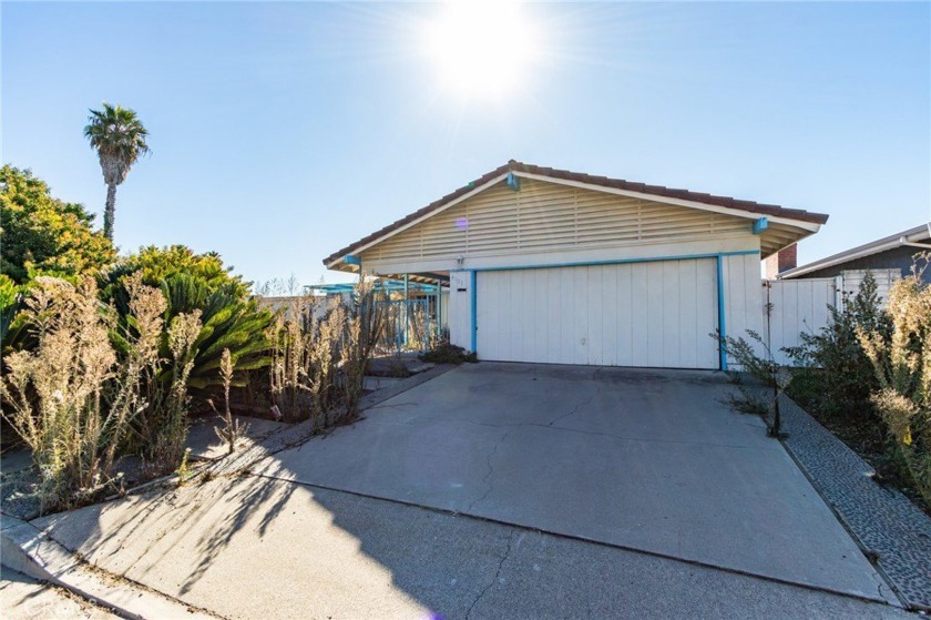 Enjoy breathtaking 180-degree ocean views and a prime location - Beach Home for sale in San Clemente, California on Beachhouse.com
