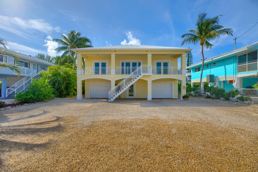 Centrally located in the heart of Key Largo.  This 2br/2ba has - Beach Home for sale in Key Largo, Florida on Beachhouse.com