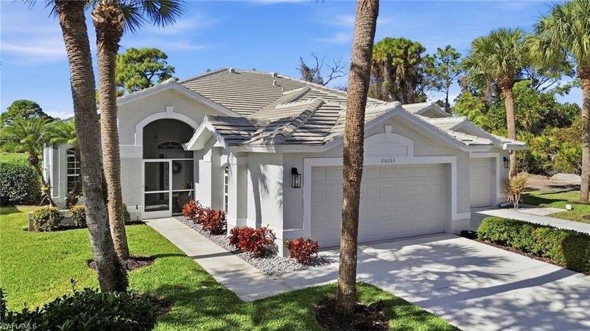 Welcome to Highland Woods Golf and Country Club. This impressive - Beach Townhome/Townhouse for sale in Bonita Springs, Florida on Beachhouse.com
