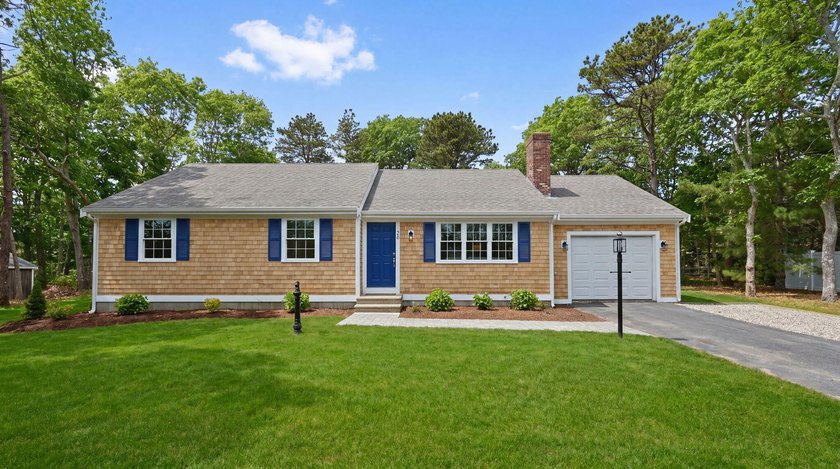 Fresh off a complete renovation, this move-in ready 3-bedroom, 1 - Beach Home for sale in Dennis, Massachusetts on Beachhouse.com