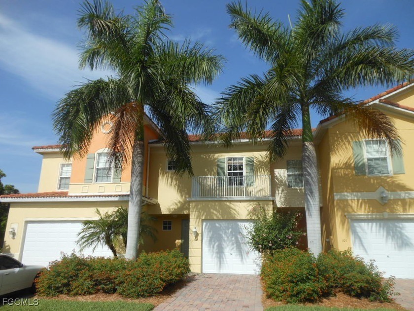 This sophisticated townhome offers a larger than average - Beach Townhome/Townhouse for sale in Fort Myers, Florida on Beachhouse.com
