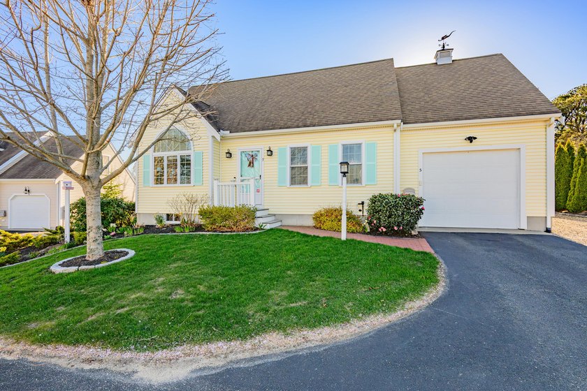 Step into Cape Cod charm the moment you enter this like-new - Beach Condo for sale in Dennis Port, Massachusetts on Beachhouse.com