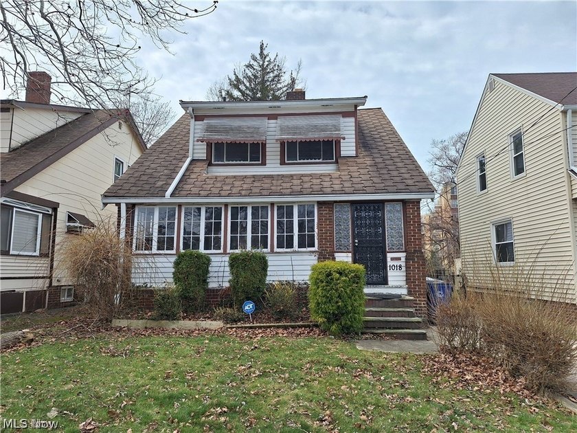 This updated single family colonial home features 3 bedrooms,1 - Beach Home for sale in Cleveland, Ohio on Beachhouse.com