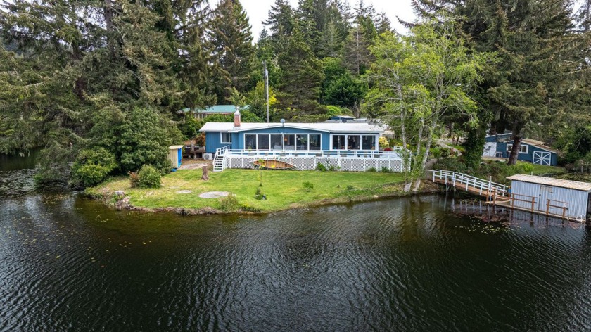 Lakefront Oregon Dunes retreat on nearly 34 acres, including - Beach Home for sale in North Bend, Oregon on Beachhouse.com