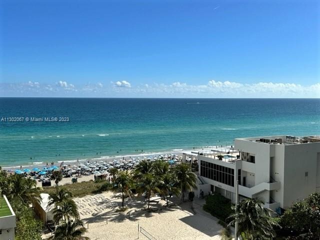 Best value & a great investment -well maintained 1 Bed /1.5 Bath - Beach Condo for sale in Hollywood, Florida on Beachhouse.com