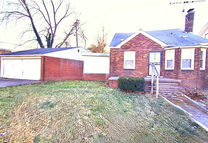 Welcome to this charming classic brick bungalow: 1.5-story - Beach Home for sale in Detroit, Michigan on Beachhouse.com